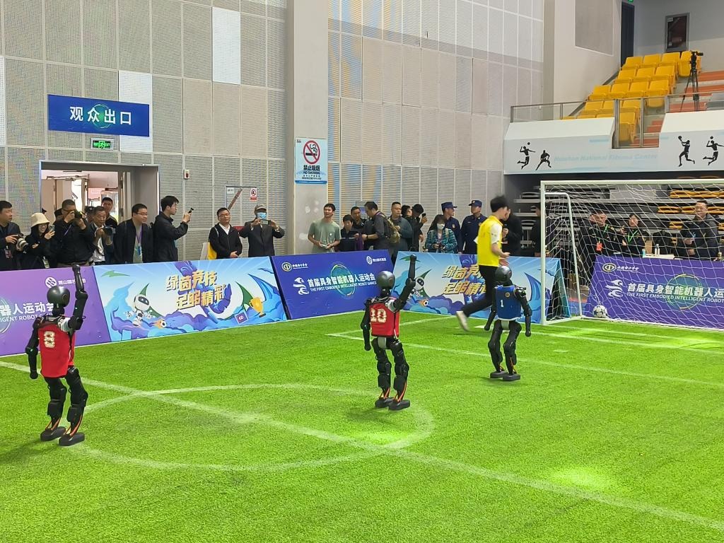 全尤文：除巴萨外，切尔西和利物浦也在关注前锋卢克曼